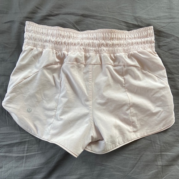 Reversible lululemon shorts excellent condition - Picture 3 of 7